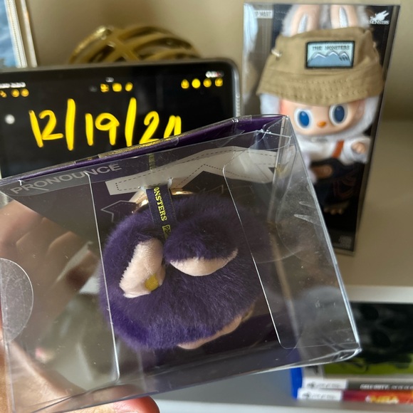 The Monsters Fall in Wild Series & Labubu Pronounce Wings of Fortune - Picture 5 of 7